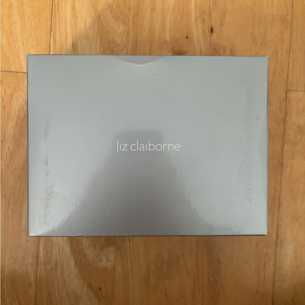 Liz Claiborne Vibrant Red Clutch - Picture 2 of 2